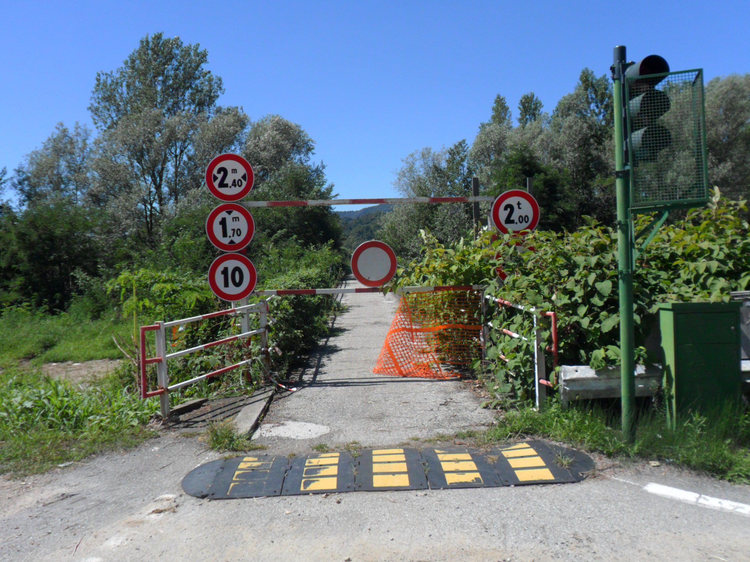Passerella di Grignasco, concluse le prove dinamiche sui piloni del ponte