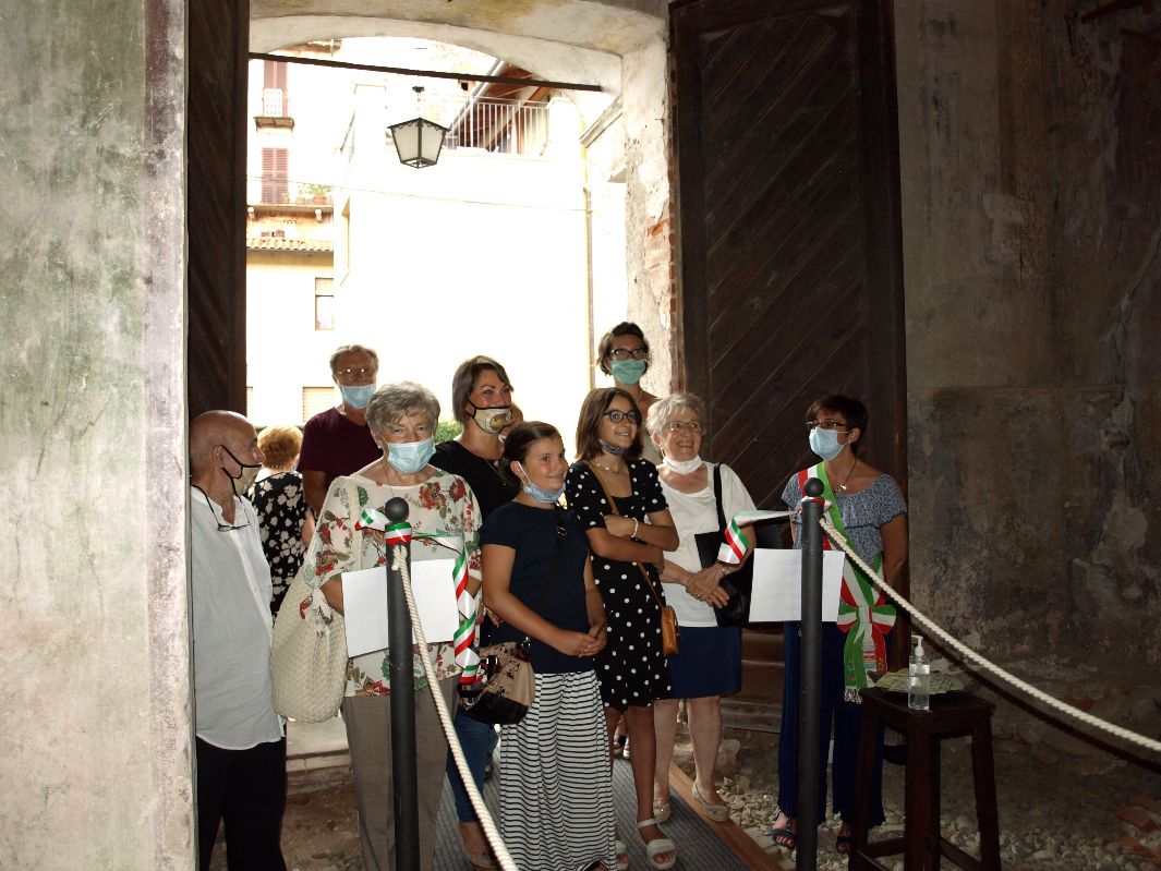 Grignasco, inaugurata la mostra di ceramiche nella Gésa Vègia
