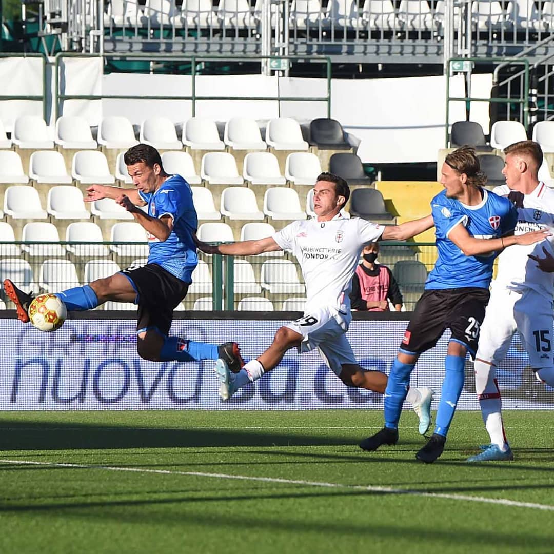 Novara calcio, brutto esordio: sconfitta per 1 a 0 con la Pro Vercelli