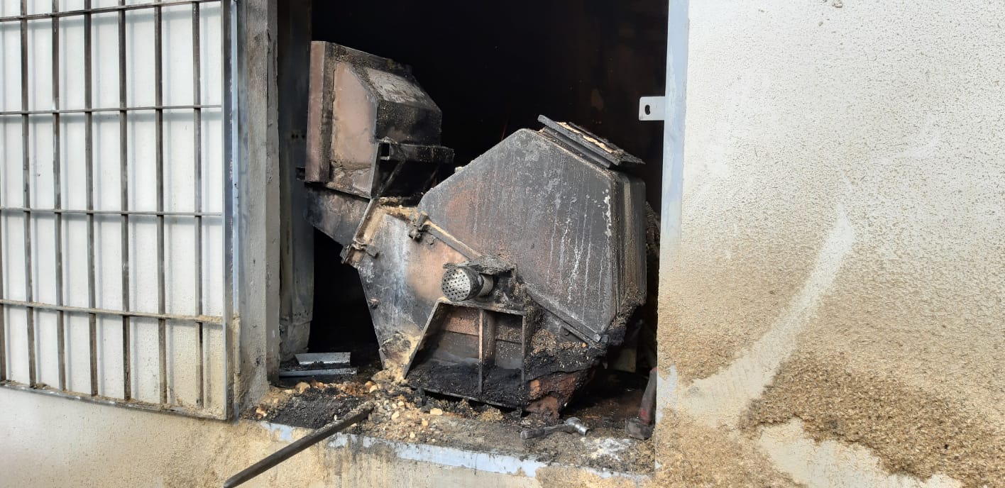 Incendio alla riseria Mittino di Carpignano Sesia