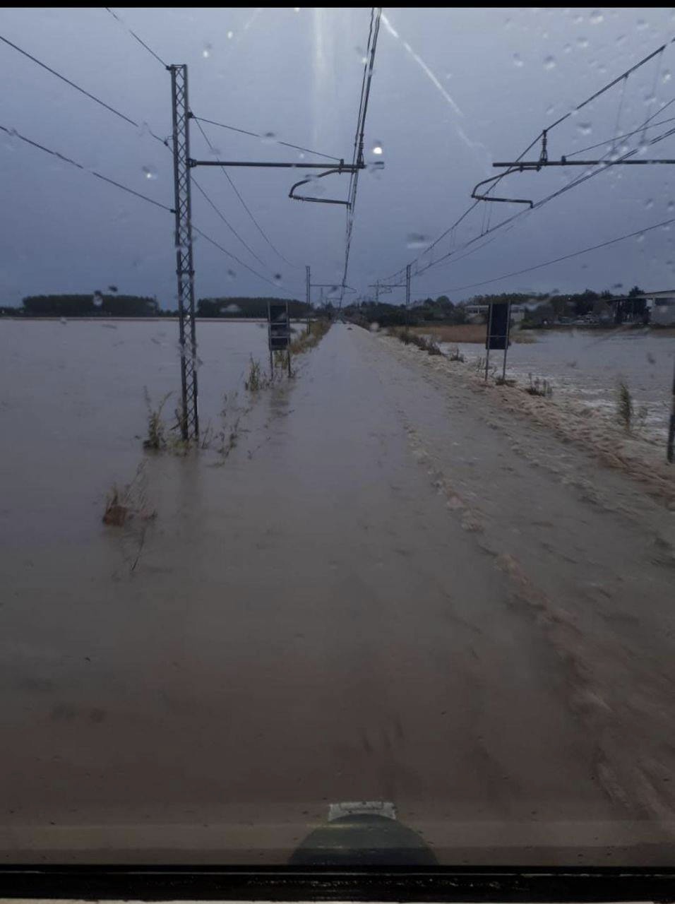 Maltempo storico: bloccati anche i treni tra Novara-Vercelli
