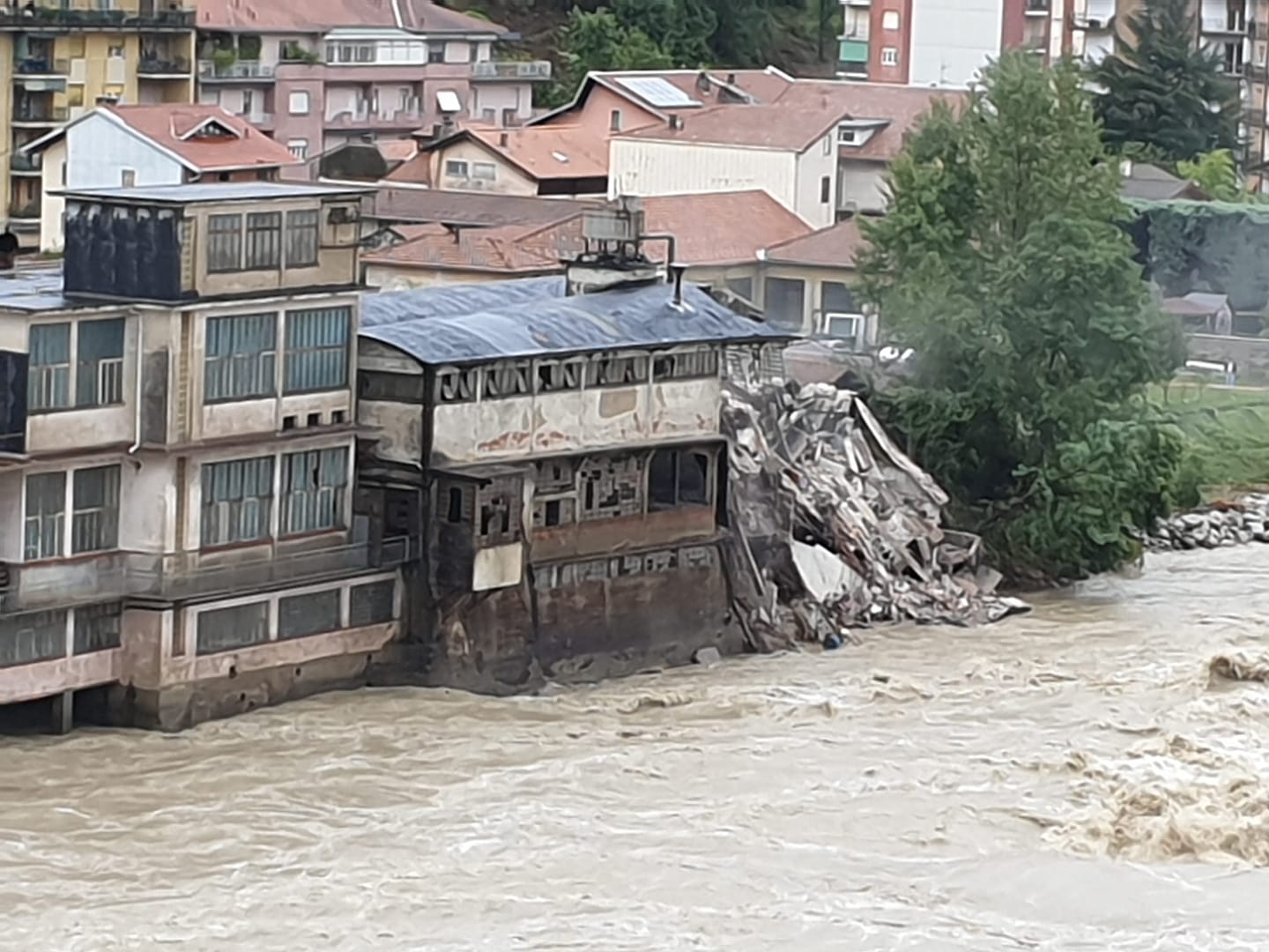 Borgosesia monitorata. Ora problemi al quartiere Isola