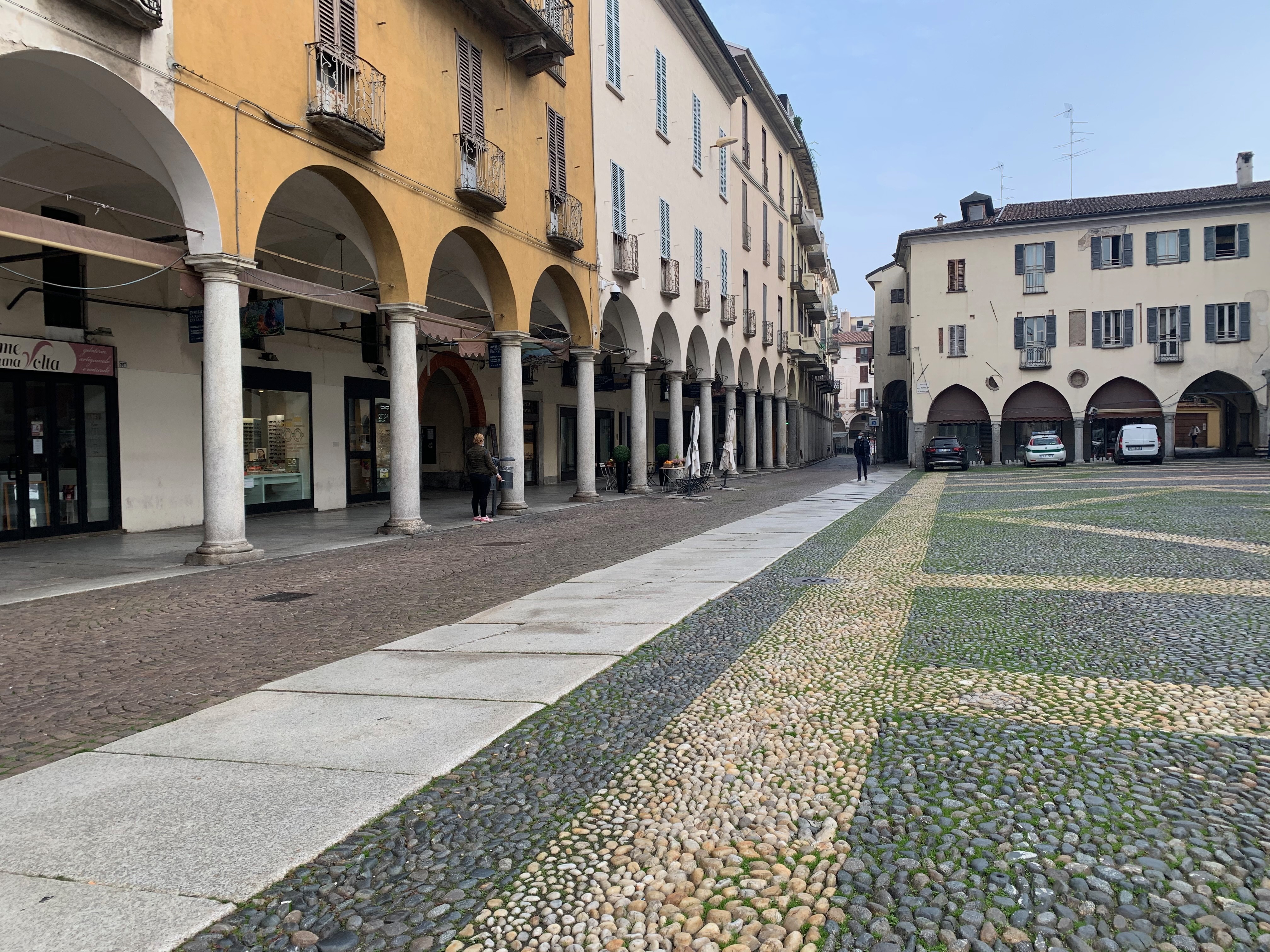 Novara in zona rossa: primo giorno di lockdown (video)