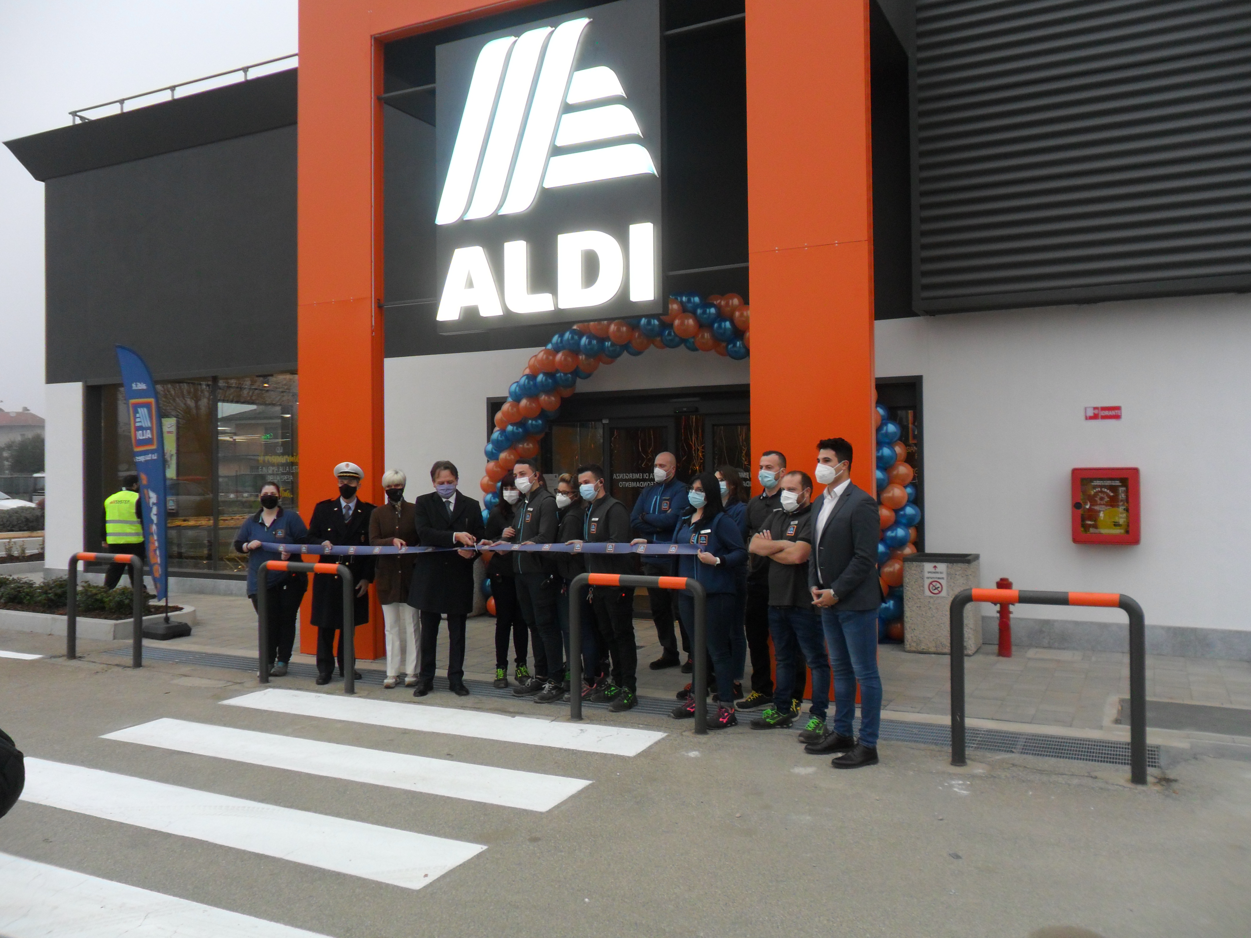 Borgomanero, inaugurato il punto vendita di Aldi in viale Kennedy