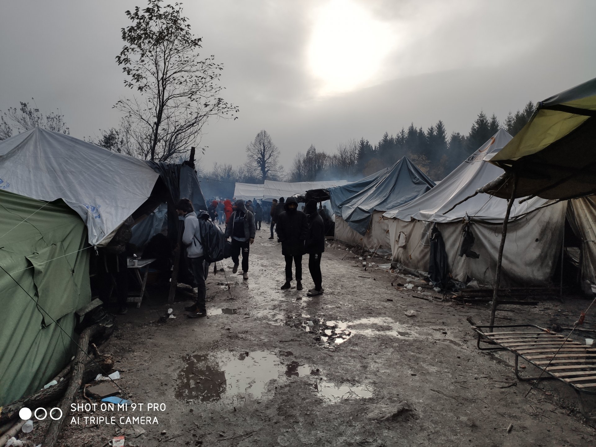 Mamre Borgomanero raccoglie indumenti invernali per i rifugiati in Bosnia