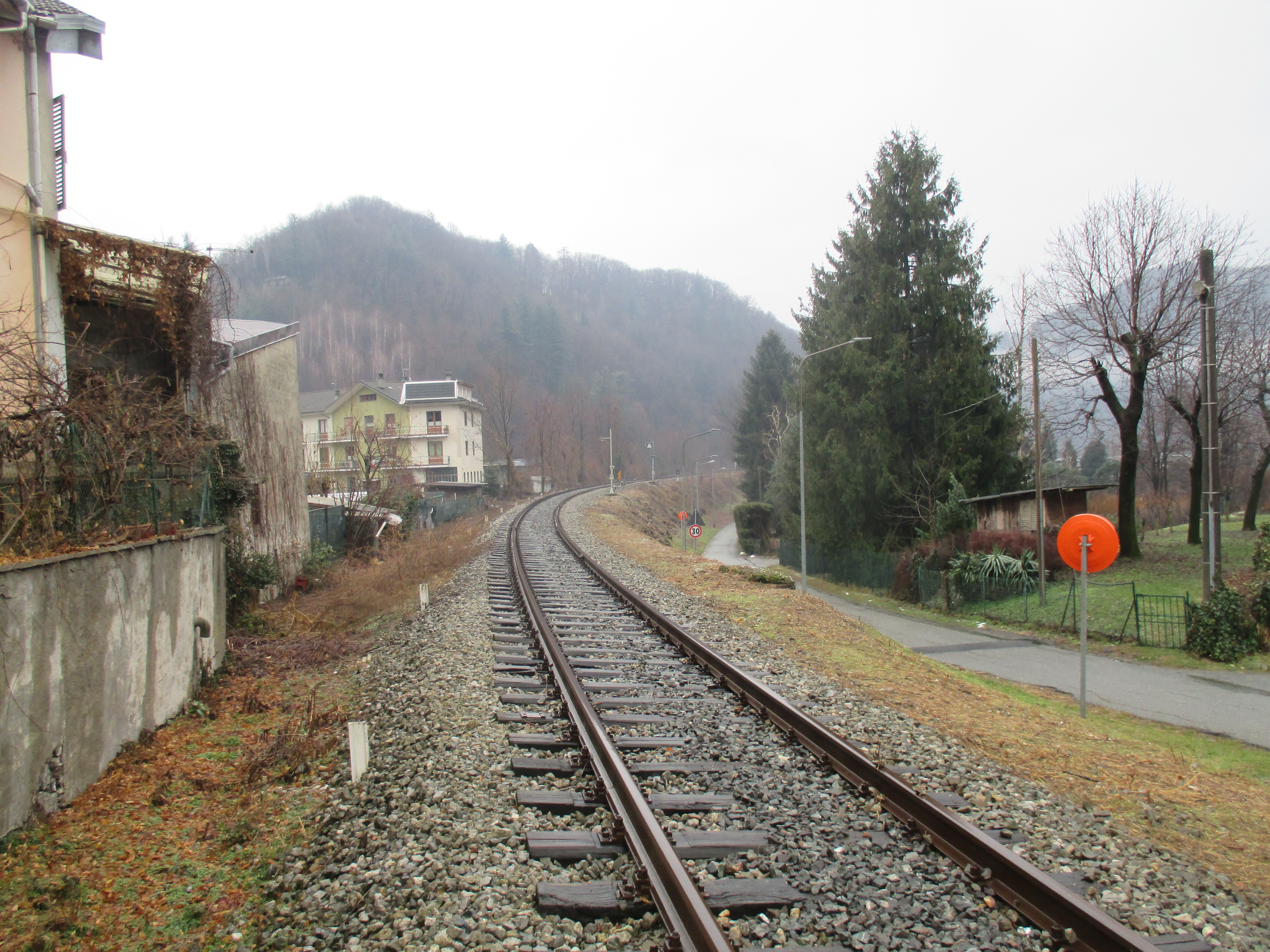 Novara-Varallo, su una nota rete sociale un video dedicato alla storica tratta ferroviaria