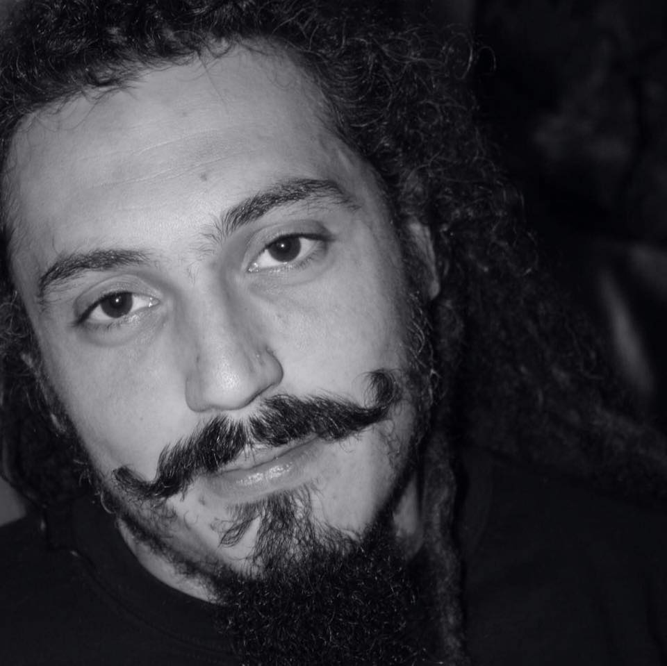 L’ultimo saluto a Massimiliano Cairo nella chiesetta del castello di Prato