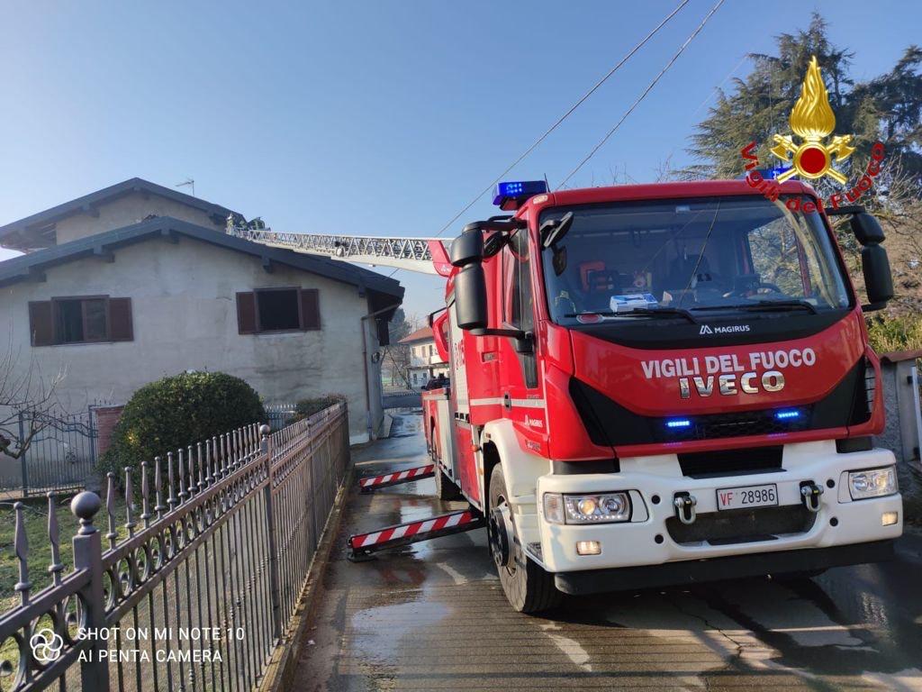 Ampio incendio a Oleggio