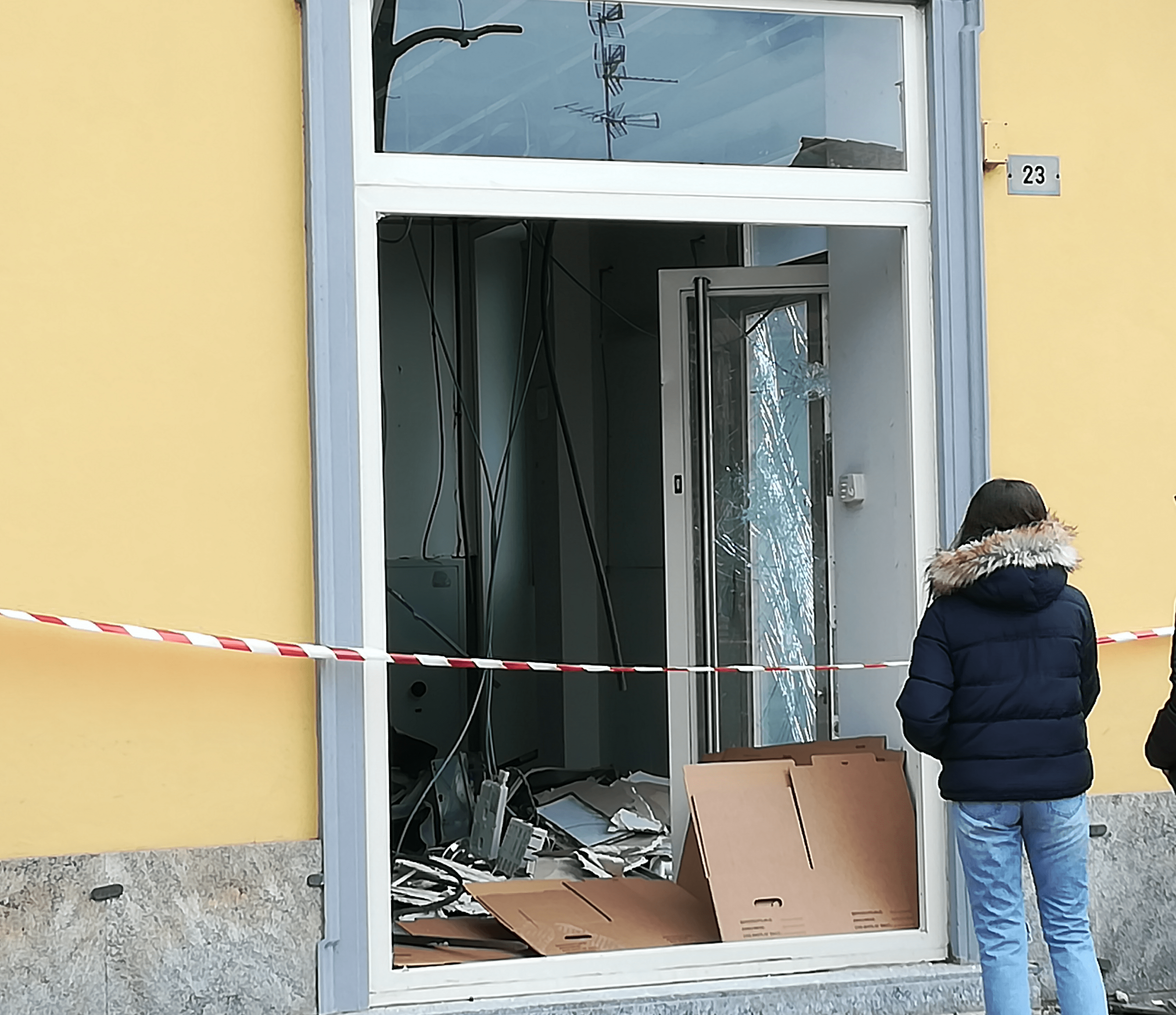 Assalti ai bancomat con l’esplosivo: presa la banda che aveva agito anche nel Novarese