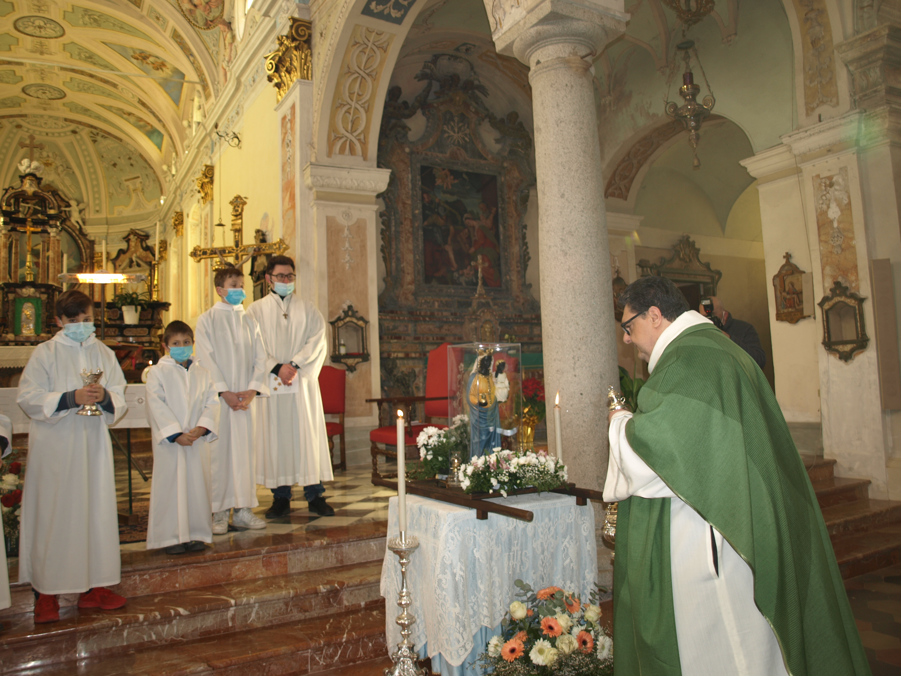 La statua della Madonna di Oropa ha fatto il suo ingresso a Prato Sesia