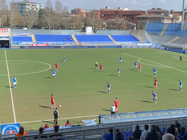 Novara calcio, la zampata di Lanini decisiva con il Grosseto nel finale. Banchieri: «Ci abbiamo sempre creduto»