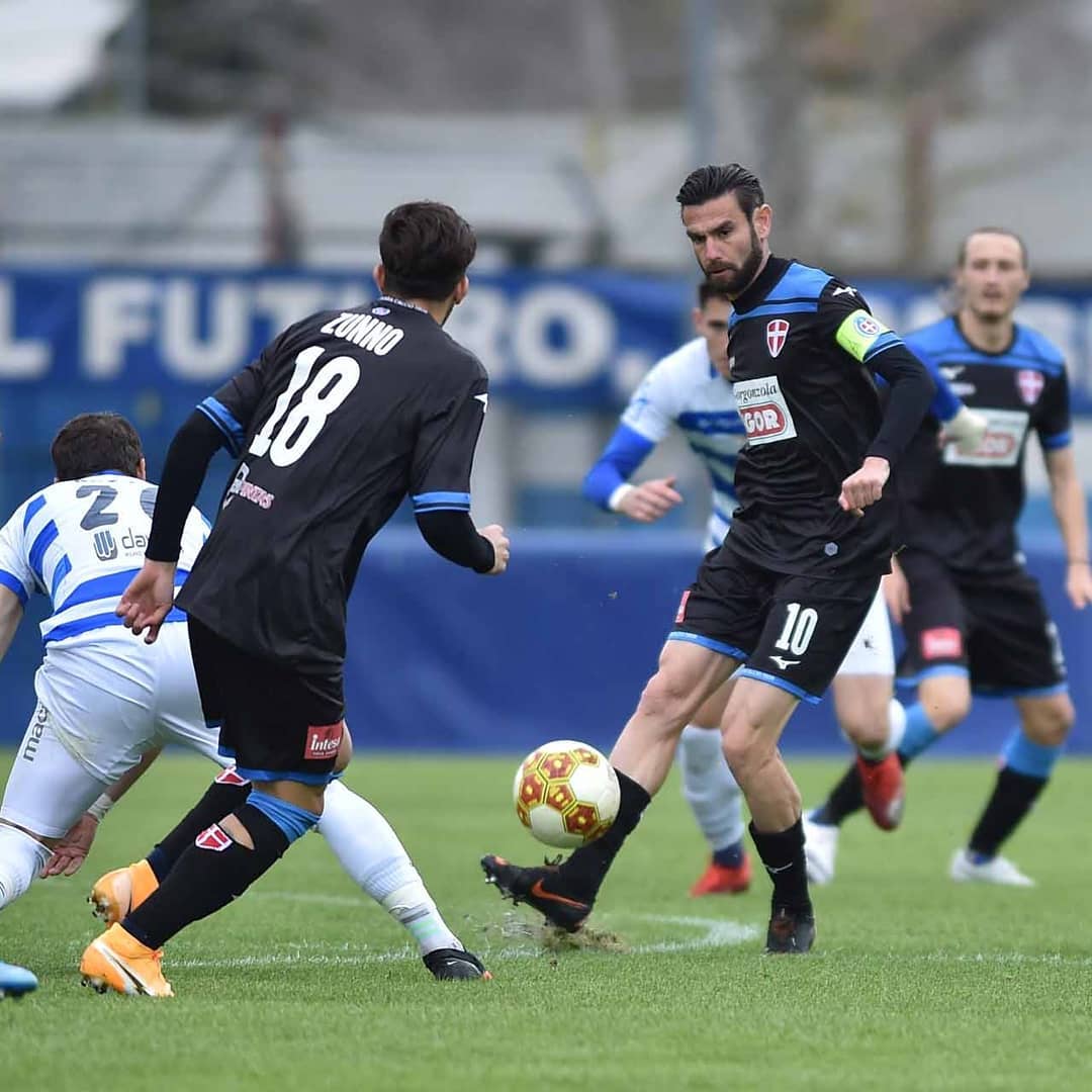 Il Novara calcio sbanca Busto 3 a 1, Banchieri: “I ragazzi stanno facendo qualcosa di straordinario”