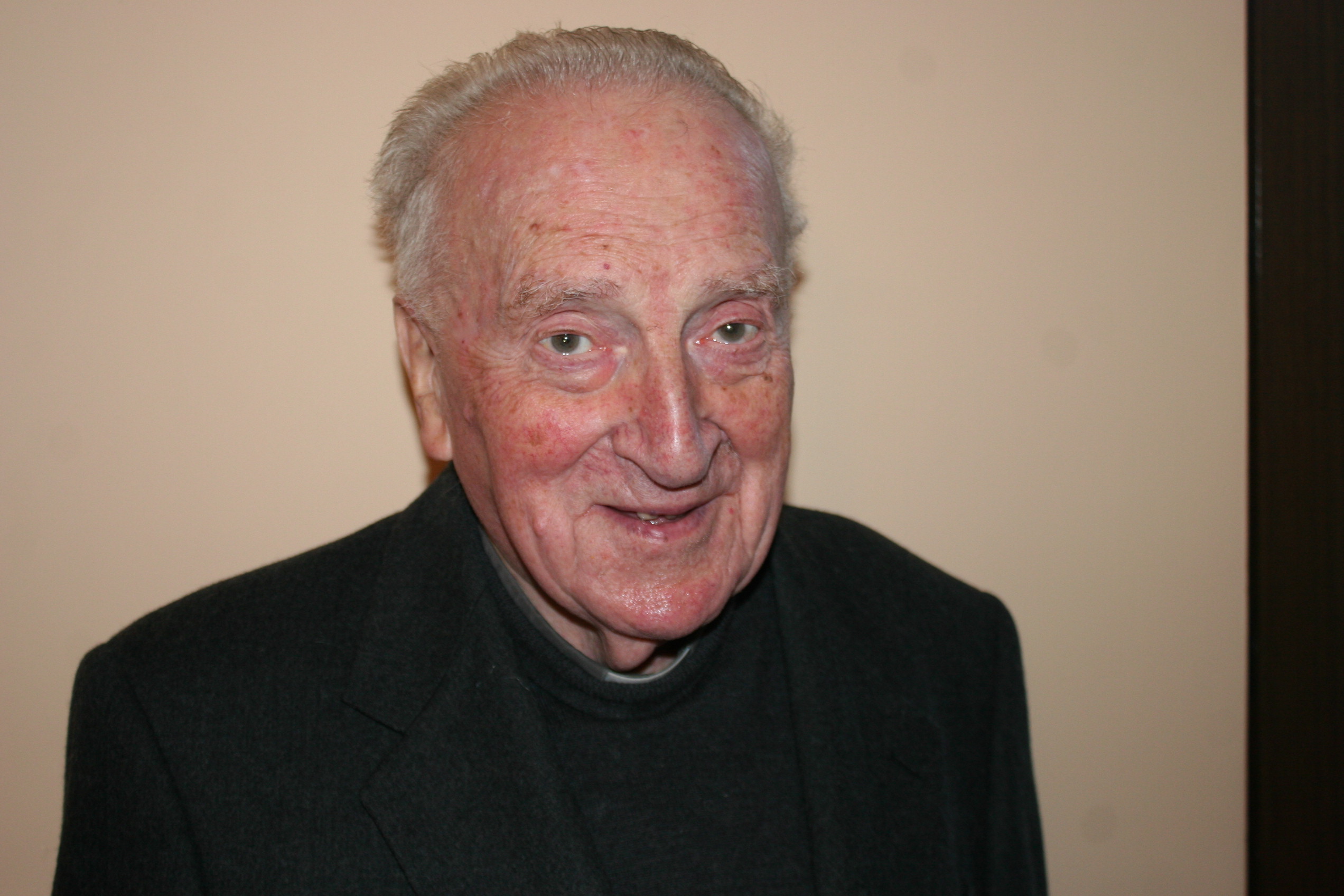 Lutto a Borgomanero e in diocesi: è morto don Giovanni Galli