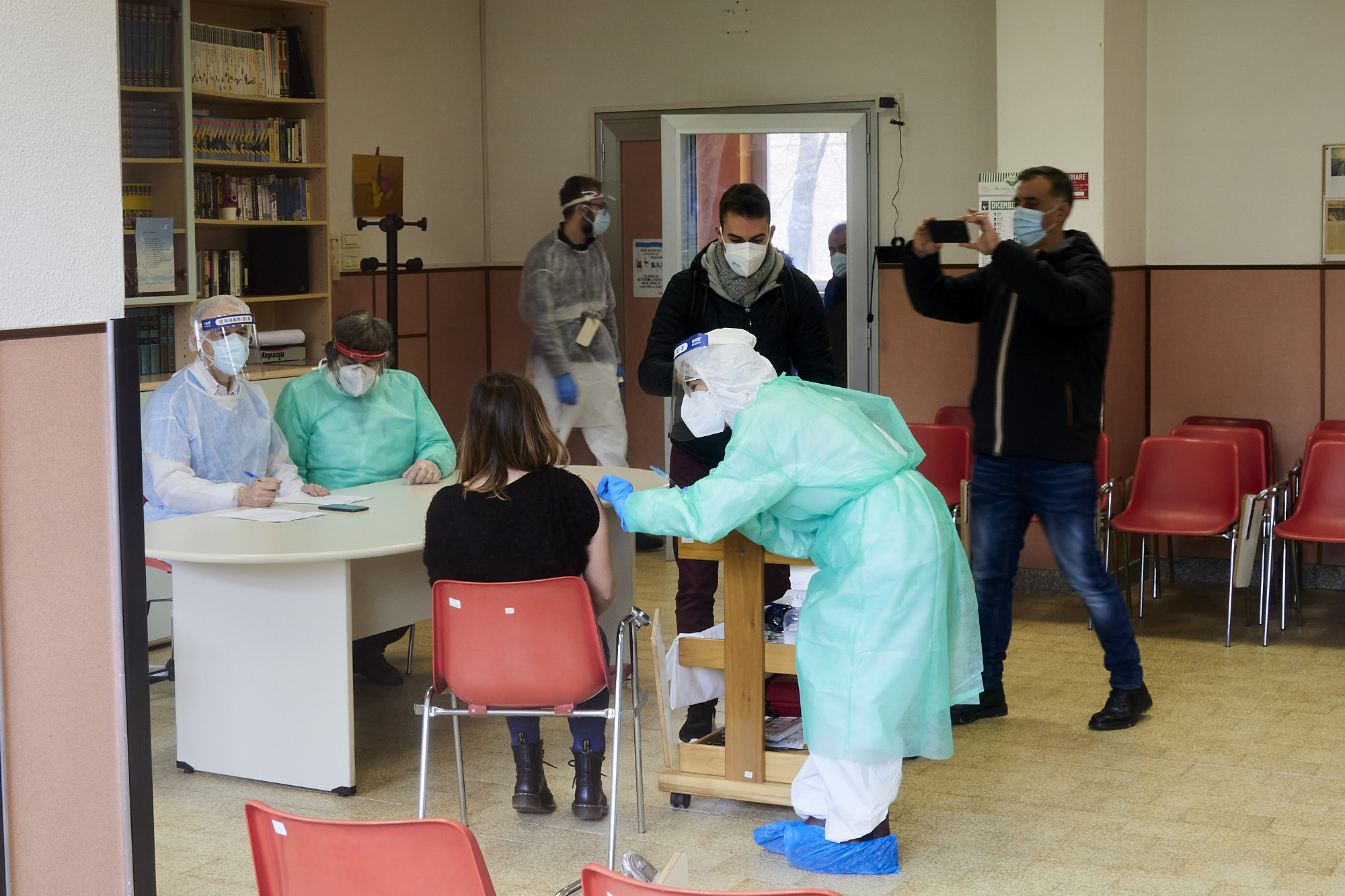 Vaccini in Piemonte: over 40 a inizio giugno, poi tutti gli altri