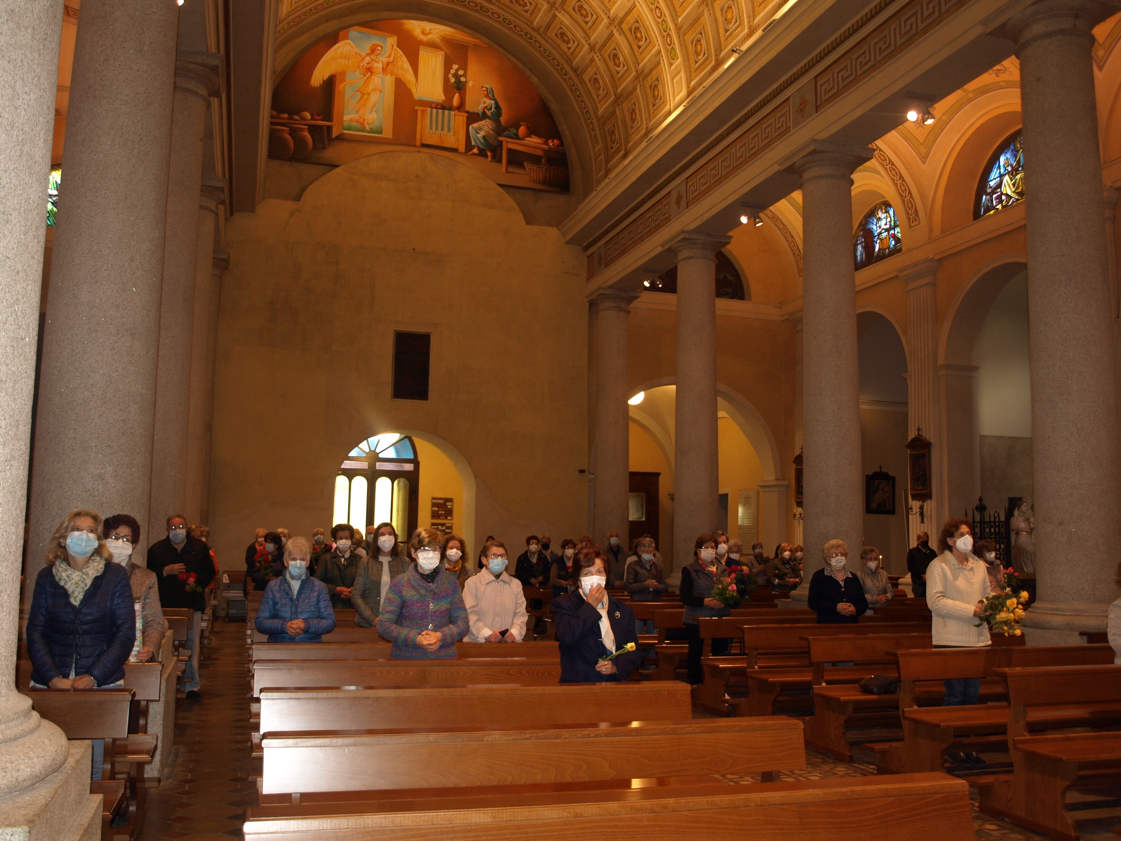 Cavallirio, piazzale davanti la chiesa chiuso domenica per le Cresime