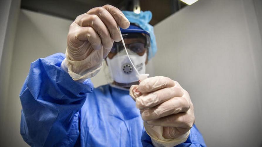 In farmacia tamponi a 25 euro, prezzo calmierato