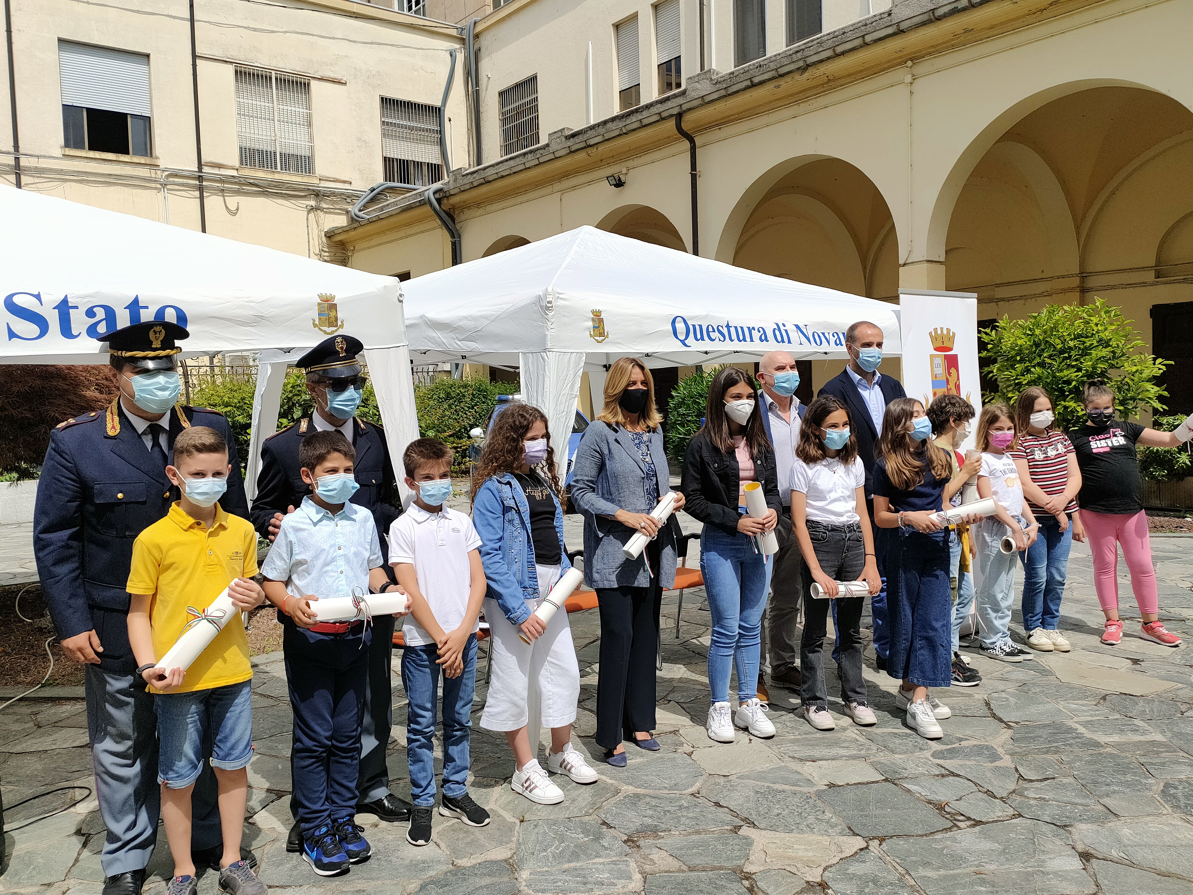 Concorso “PretenDiamo legalità”: la Questura premia bambini e ragazzi delle scuole novaresi