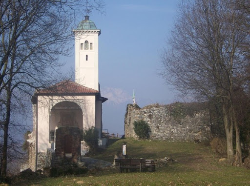 Prato Sesia, rinviato concerto musica celtica al castello di Sopramonte
