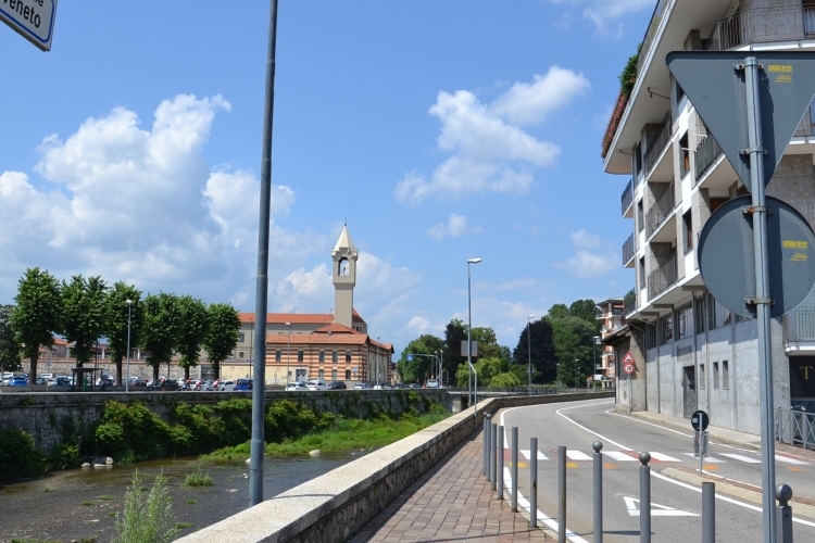Chiusura di viale Vittorio Veneto a Borgomanero