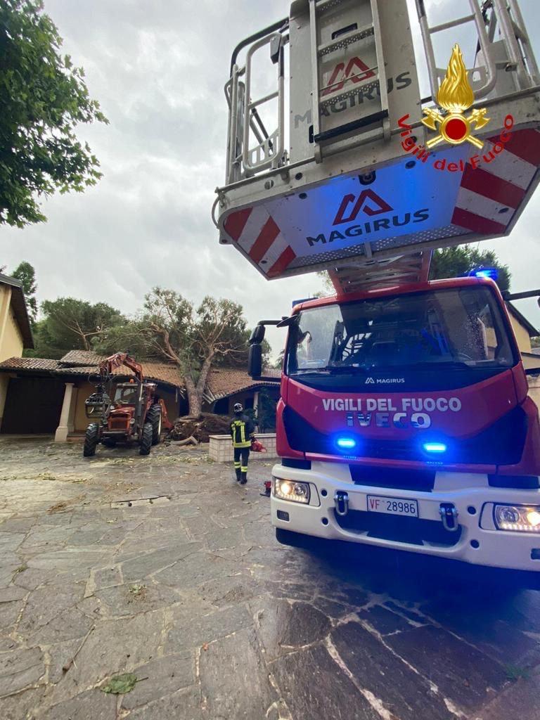 Maltempo: 200 interventi dei Vigili del fuoco in tutta la provincia