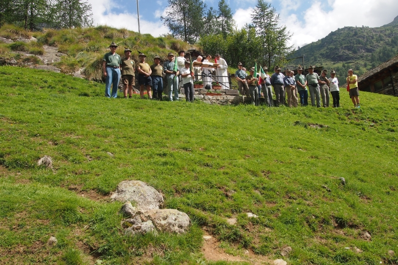 Mercoledì 4 agosto, ad Alagna il ricordo di don Franco Mora con gli alpini di Maggiora