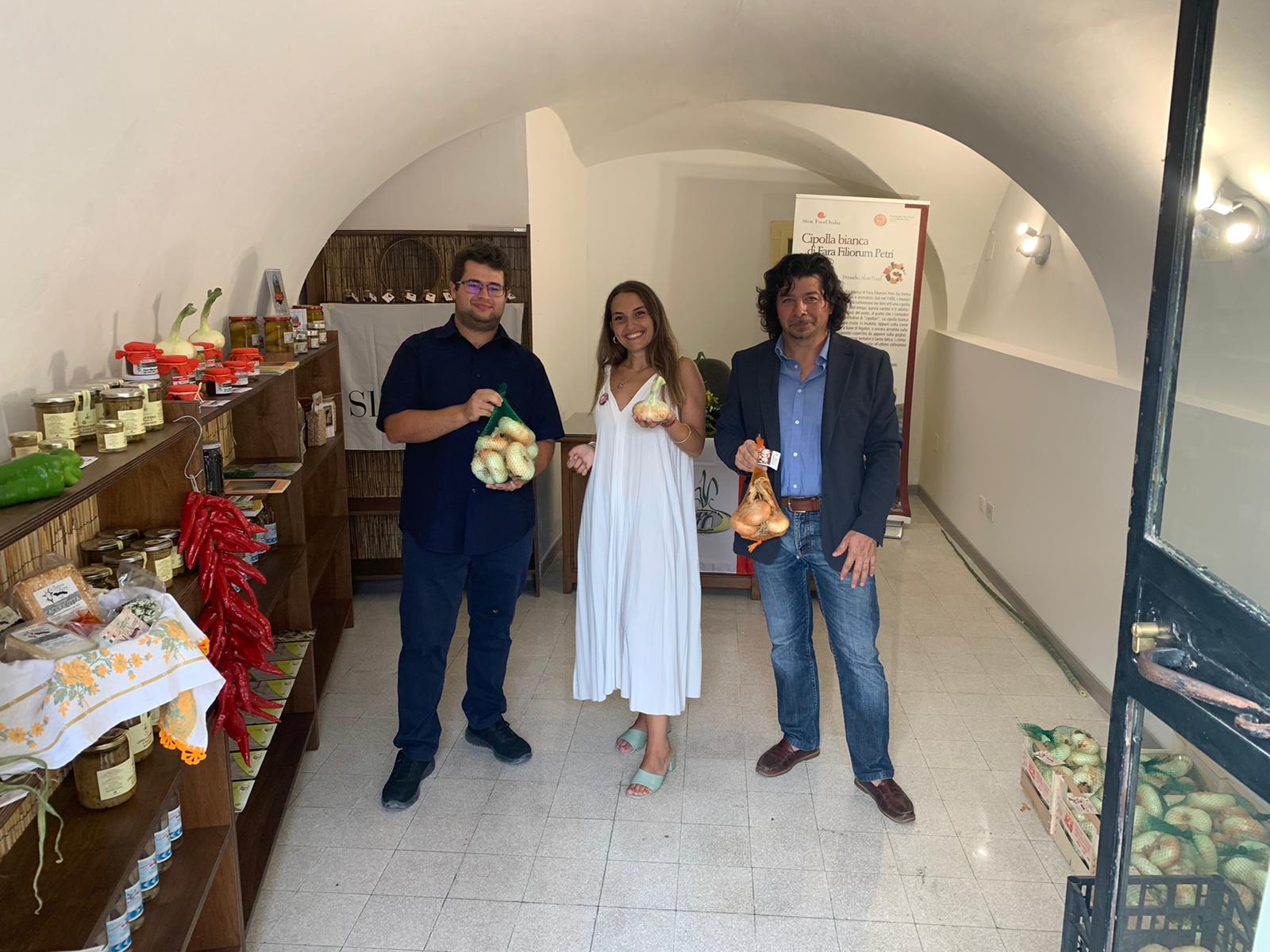 “Gemellaggio barese” del presidio slow food della Cipolla bionda di Cureggio e Fontaneto d’Agogna