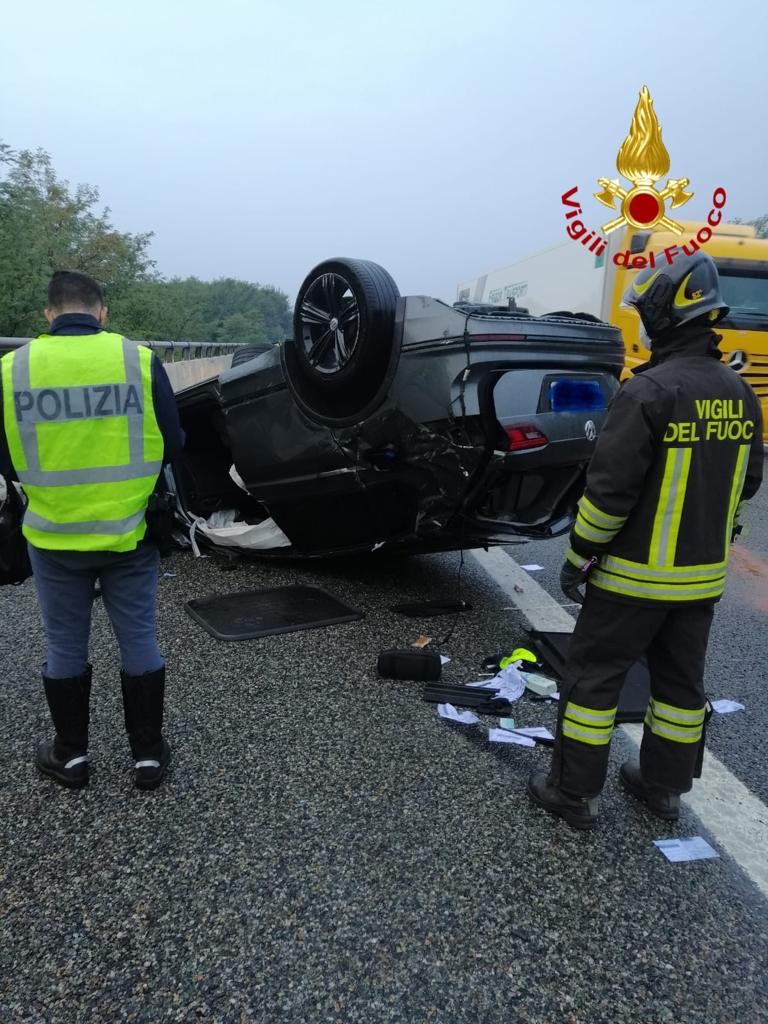 Incidente stradale con due feriti sull’A26 a Cressa