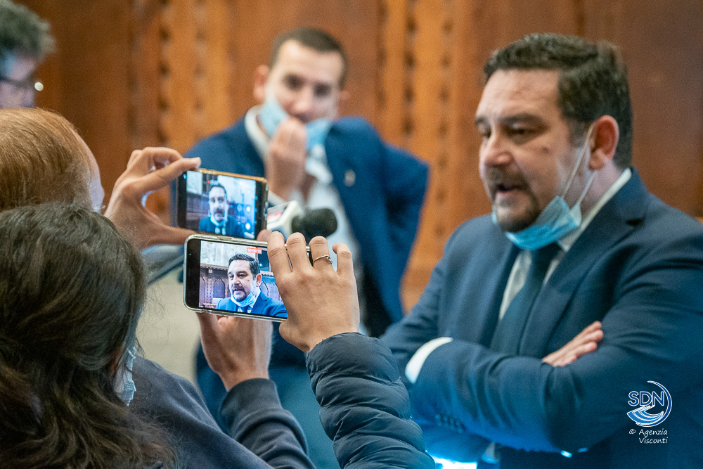 Novara, Canelli si conferma sindaco con il 69,6 per cento: «Sentiamo ancora più responsabilità»