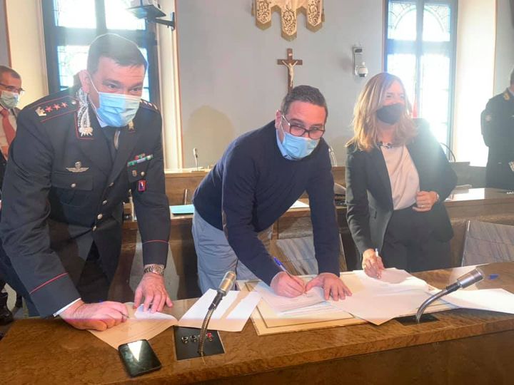 Novara e sicurezza: stazione mobile per la Polizia Locale, 270 videocamere e convenzione con il personale in pensione