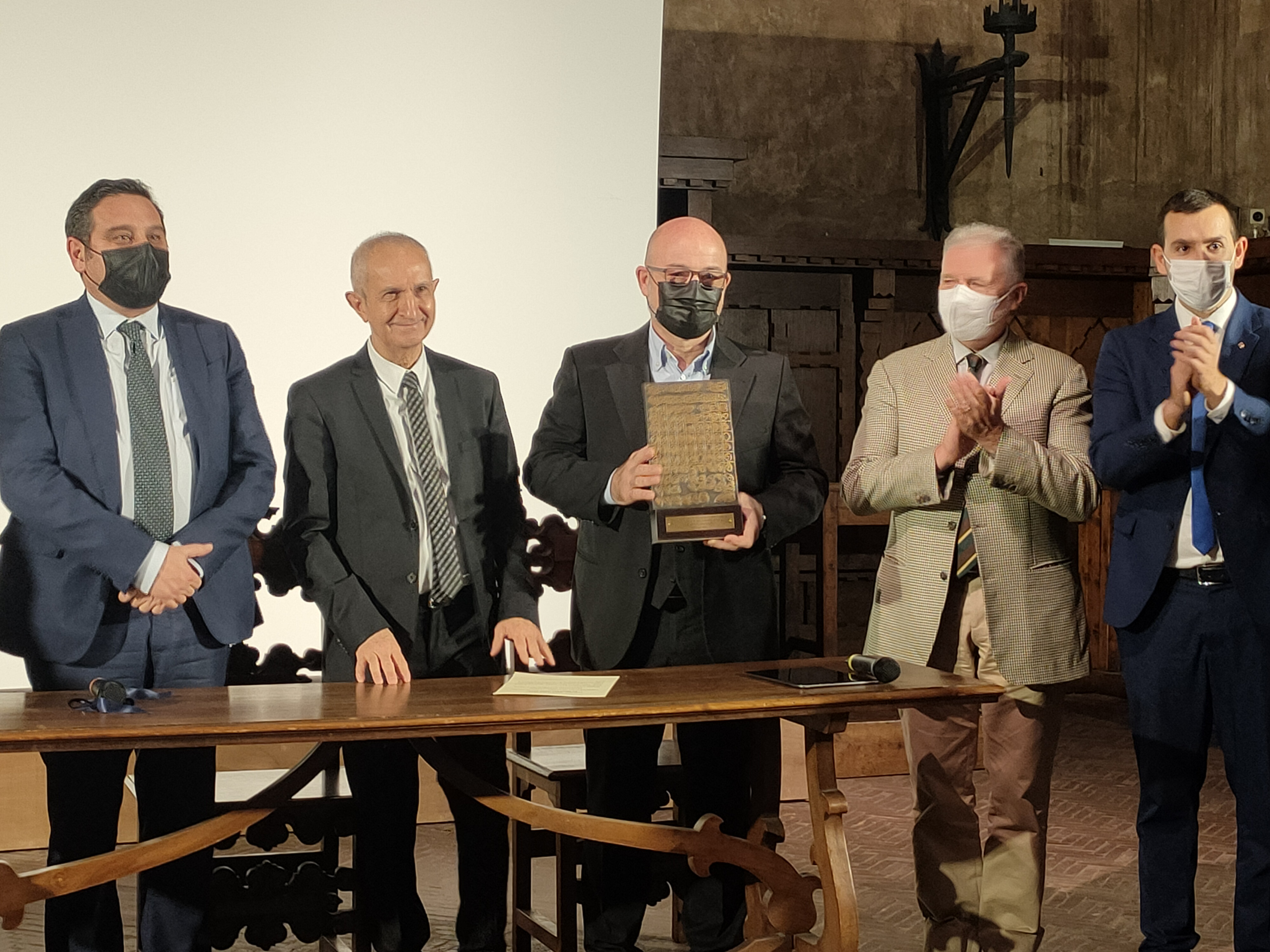 Assegnato al ministro Cingolani il Premio di giornalismo scientifico Piazzano