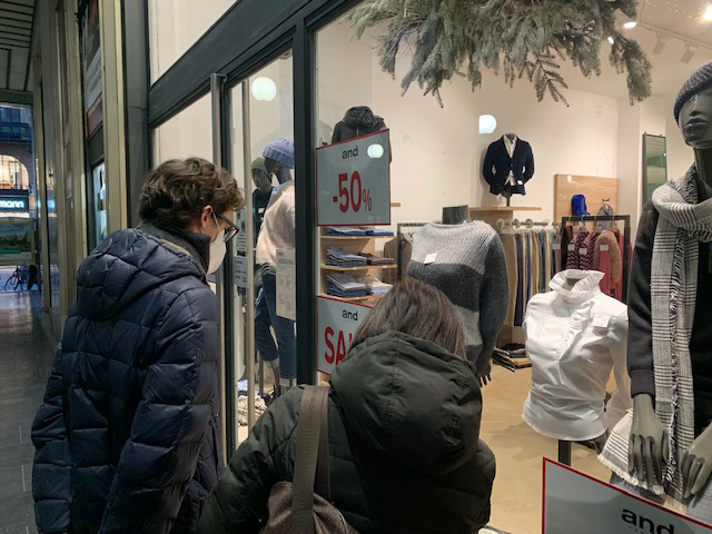 I saldi cominciano al rallentatore ma si spera nella crescita nel week end