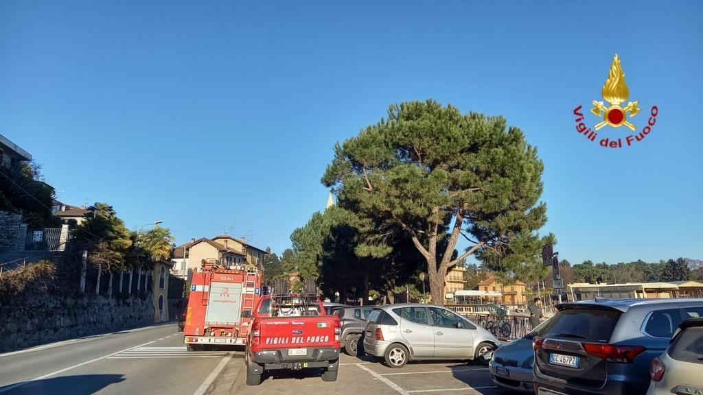Due persone soccorse dai Vigili del fuoco a Solcio di Lesa