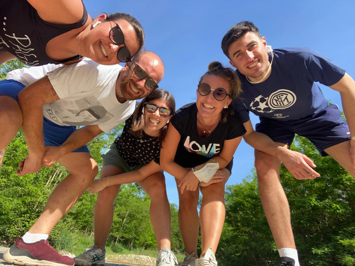 Nella solidarietà della risposta ad Alessando il vero volto dei giovani