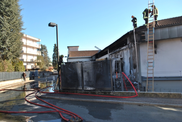 Borgomanero: nessun ferito all’incendio della Lidl