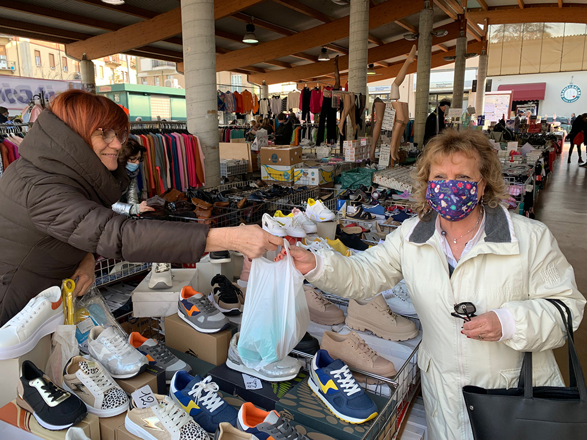 Novara: nei mercati si spende meglio, «i prezzi sono concorrenziali»
