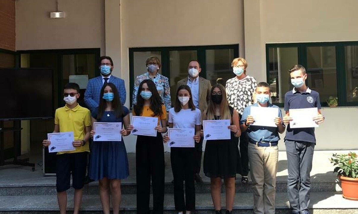 Trecate e Galliate in lutto nell’abbraccio a Ludovica
