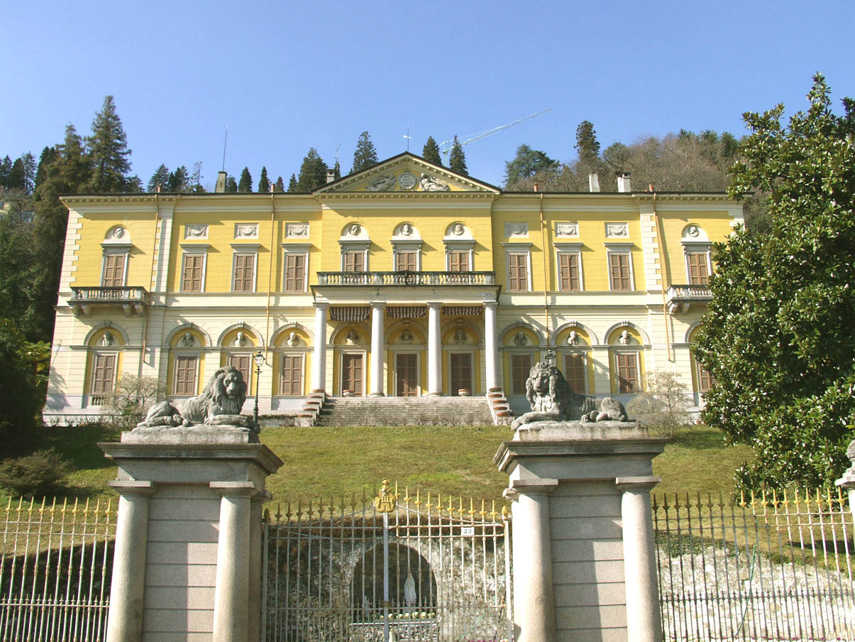 Lago Maggiore, turismo e mercato immobiliare in crisi