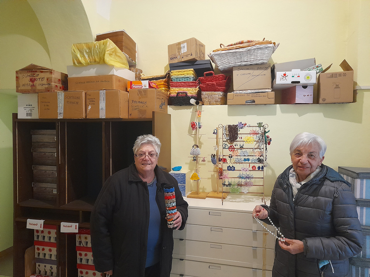 Grignasco, nella filiera della solidarietà: Ric-amare aiuti per i profughi