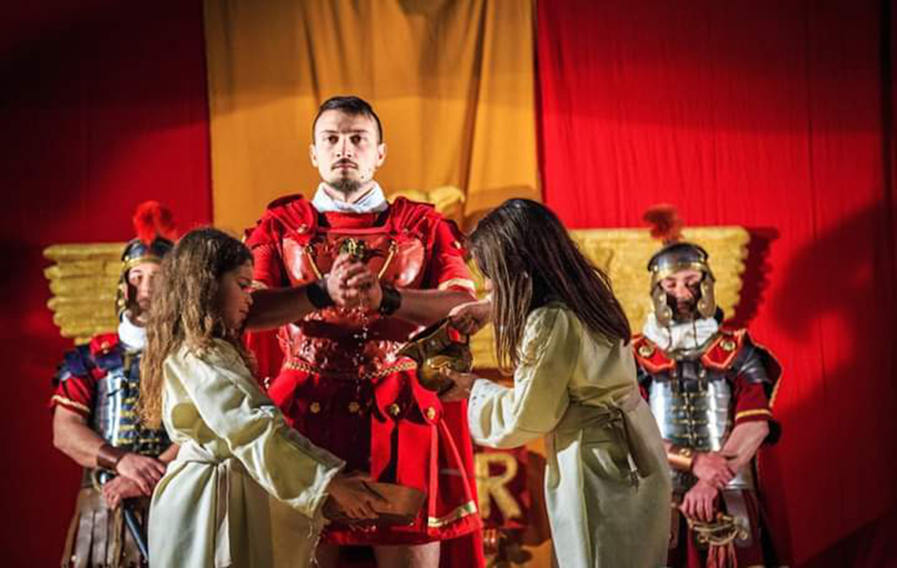 Gli “Amici del Venerdì Santo” tornano a recitare la Via Crucis
