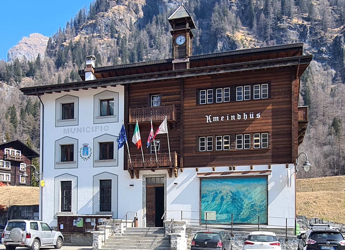 Formazza, la Valle protesta per lo sportello bancomat