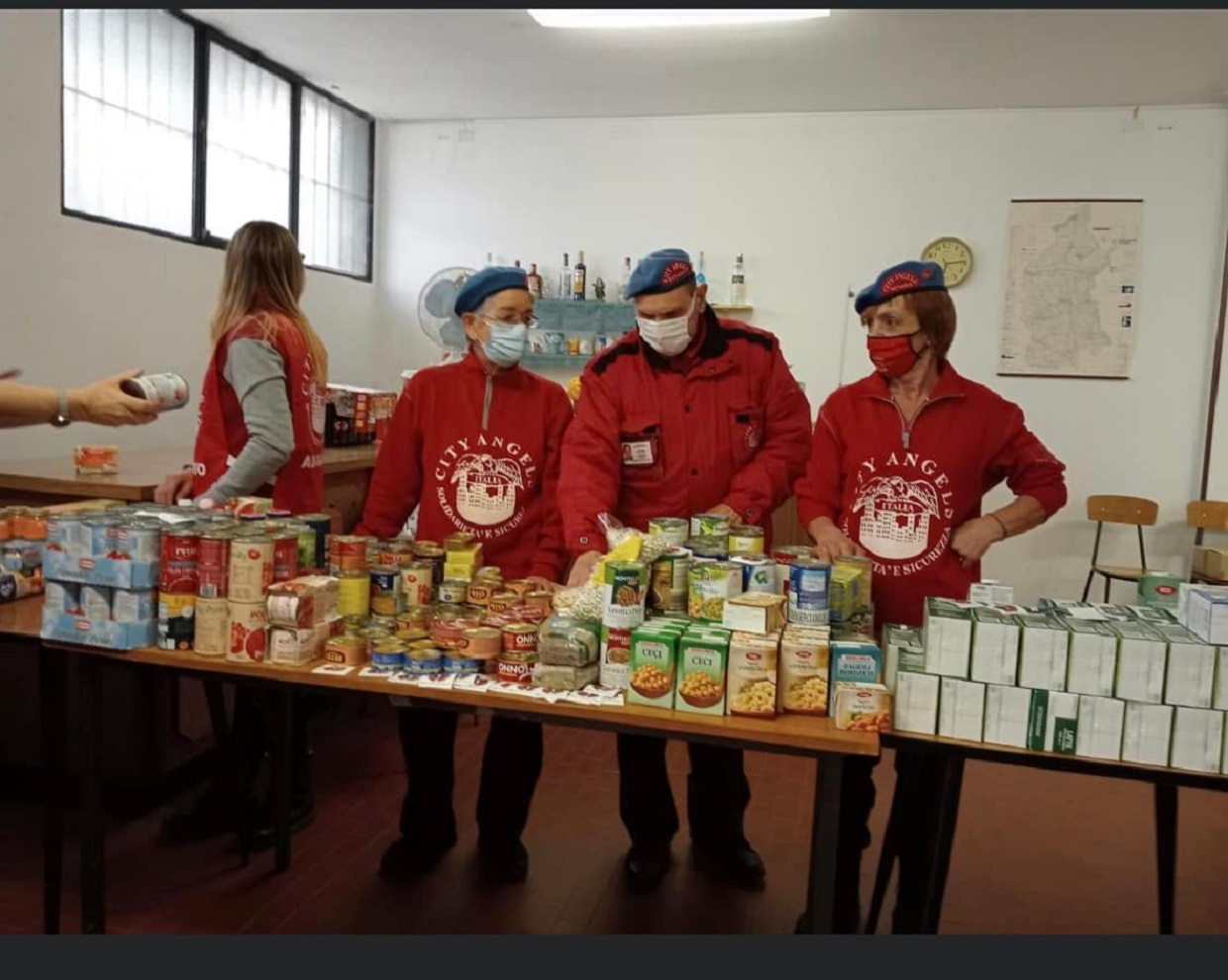 City Angels e studenti in aiuto alle famiglie in difficoltà