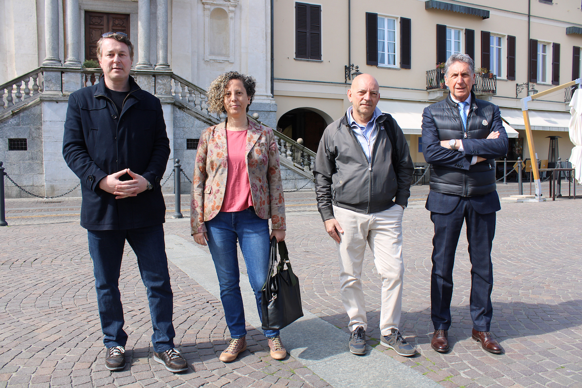 Giochi di luci illumineranno piazza del Popolo ad Arona