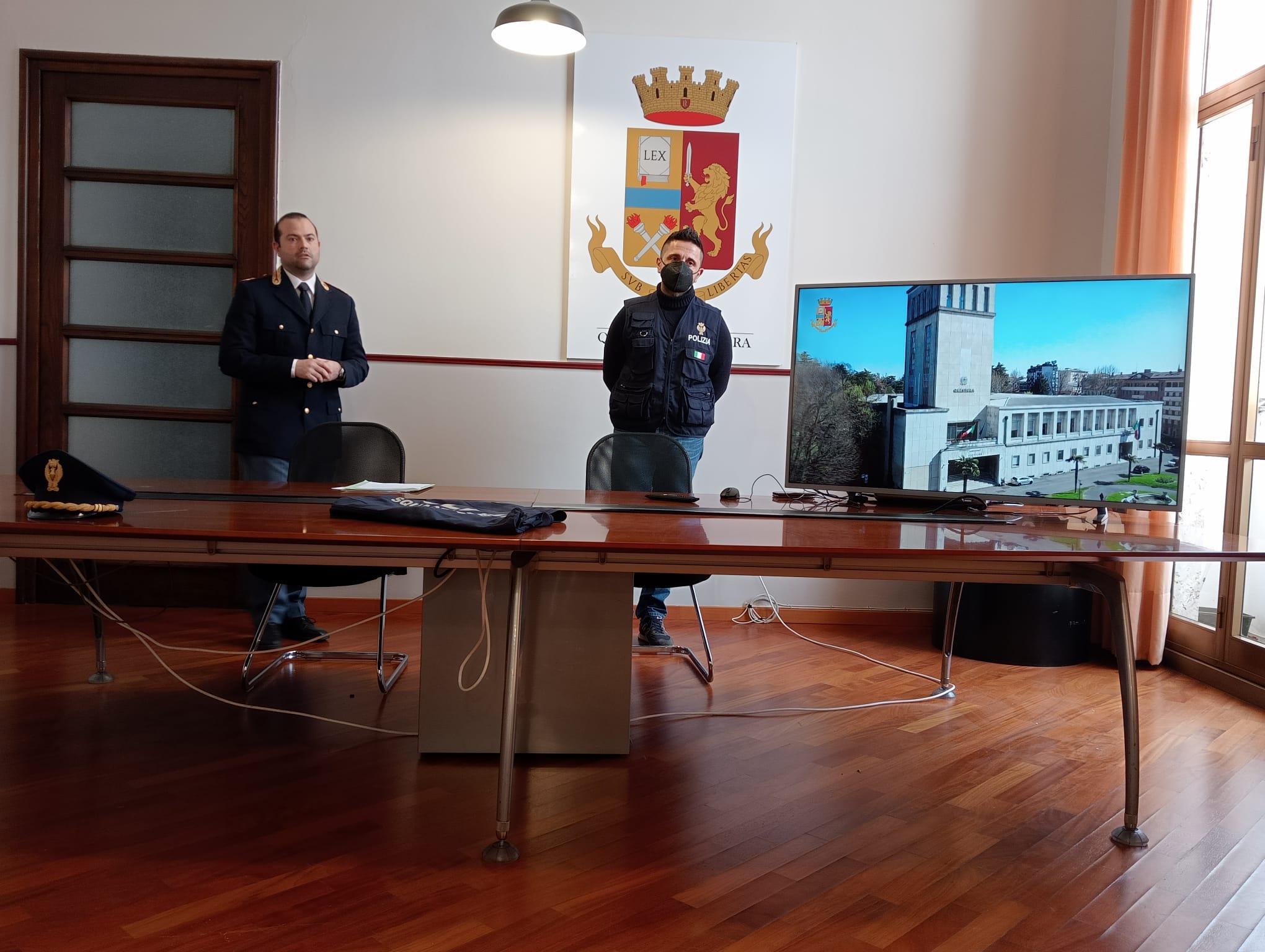 Anziana rapinata e picchiata in casa a Novara: quattro giovani arrestati dalla Polizia di Stato