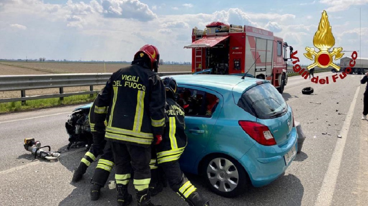 Incidente tra Novara e Cameriano: ferite una donna e una bimba di pochi mesi