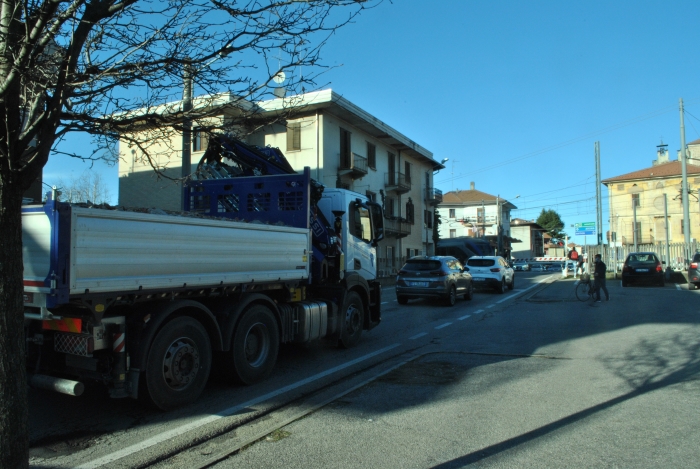 Borgomanero Chiuso per 4 giorni il passaggio a livello di via Arona