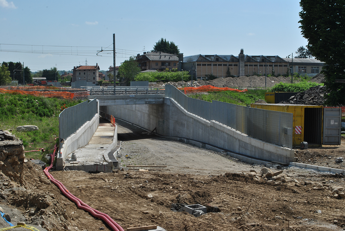 Borgomanero, il sottopasso è quasi pronto e il ponte sull’Agogna si farà