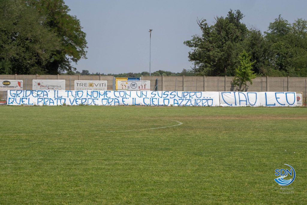 I funerali di Leo Balzaretti a Bellinzago Novarese: adesso gioca nella squadra degli angeli