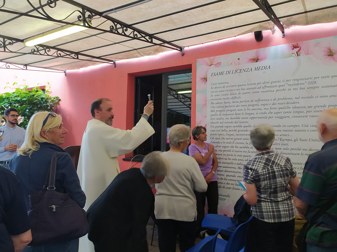 Dopo 20 anni nuova vita per il muro di casa don Gianni a Domodossola