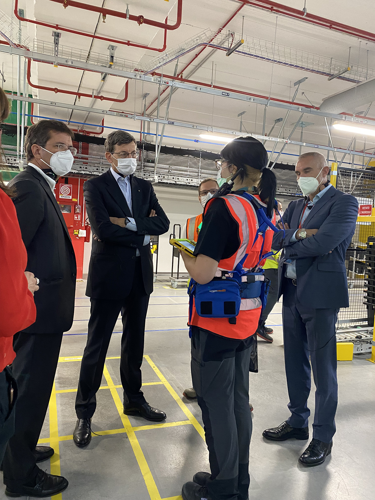 Novara, ad Amazon la visita del Ministro Vittorio Colao