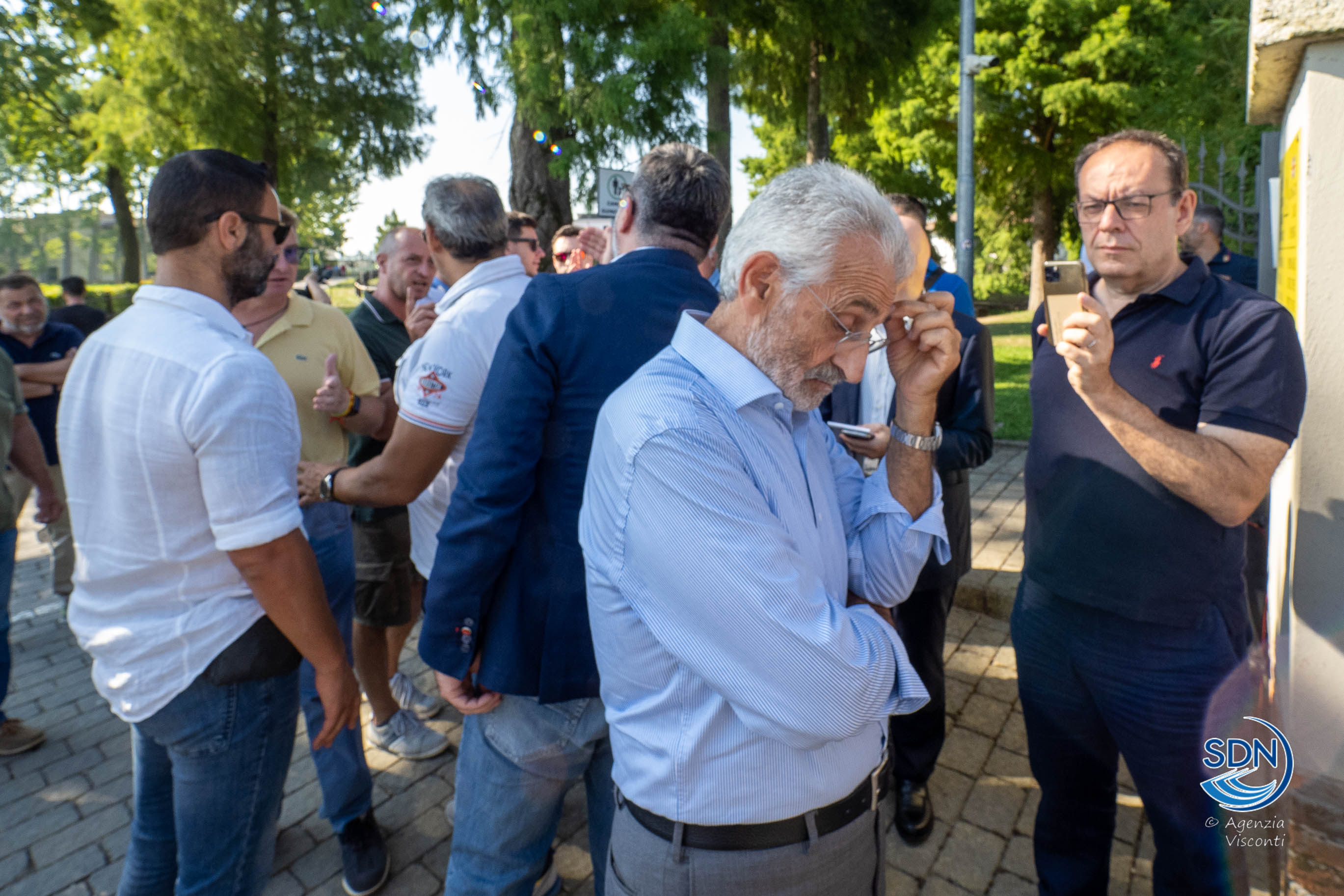 Non c'è più acqua: la protesta degli agricoltori novaresi a Novarello